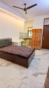 Bedroom Image of 650 Sq.ft 1 BHK Apartment / Flat for rent in Munirka New Delhi for Rs. 15000