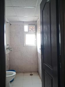 Common Bathroom Image of 1250 Sq.ft 3 BHK Apartment / Flat for sale in Gardenia Golf City, Sector 75 Noida for Rs. 11201000