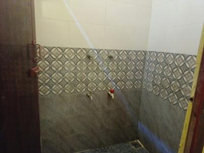 Bathroom Image of 650 Sq.ft 1 BHK Independent House for rent in Ennore Chennai for Rs. 8300