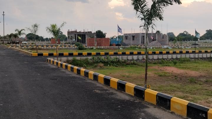 Uptown Park Main Image 1