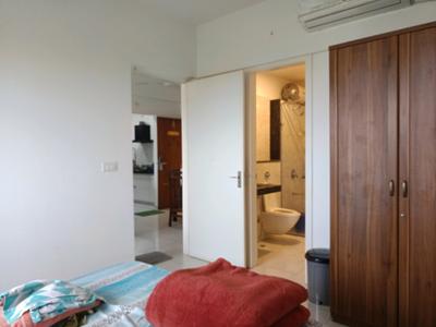 Bedroom Image of 1000 Sq.ft 2 BHK Apartment / Flat for sale in Amanora Gold Towers, Hadapsar Pune for Rs. 11000000