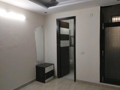 Bedroom Image of 1250 Sq.ft 3 BHK Builder Floor for sale in Vikaspuri New Delhi for Rs. 17500000