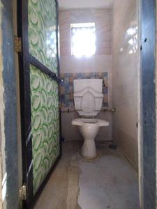 Bathroom Image of 600 Sq.ft 1 BHK Builder Floor for rent in Airoli Navi Mumbai for Rs. 16000