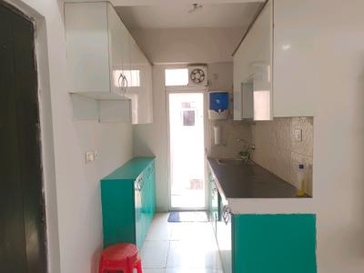 Kitchen Image of 1000 Sq.ft 2 BHK Apartment / Flat for sale in Signature Global The Millennia I, Sector 37D Gurgaon for Rs. 6900000