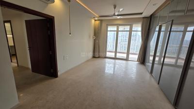 Hall Image of 3900 Sq.ft 4 BHK Apartment / Flat for sale in Central Park Resorts, Sector 48 Gurgaon for Rs. 129000000