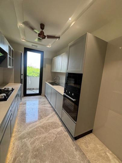 Sector 25, DLF Phase 2 Kitchen 1