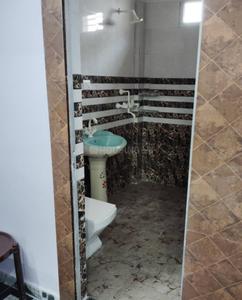 Bathroom Image of 1200 Sq.ft 3 BHK Apartment / Flat for rent in Beriwal Shriji Shivasha Estate, Girdharpur Mathura for Rs. 17000