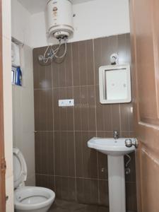 Bathroom Image of 1650 Sq.ft 3 BHK Apartment / Flat for rent in Bren Avalon , Kartik Nagar Bengaluru for Rs. 65000