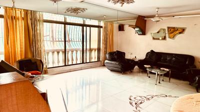 Living Room Image of 2800 Sq.ft 3 BHK Penthouse for sale in Vile Parle East Mumbai for Rs. 150000000