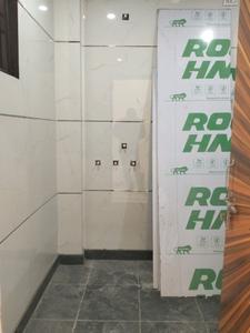 Common Bathroom Image of 1100 Sq.ft 2 BHK Apartment / Flat for sale in Shalimar Garden Ghaziabad for Rs. 5400000