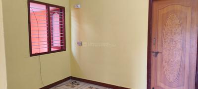 Bedroom Image of 600 Sq.ft 1 BHK Independent House for rent in Thoraipakkam Chennai for Rs. 18000
