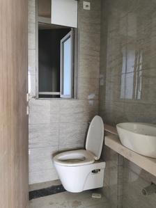 Common Bathroom Image of 1600 Sq.ft 3 BHK Apartment / Flat for sale in Sheth Auris Serenity, Malad West Mumbai for Rs. 45000000