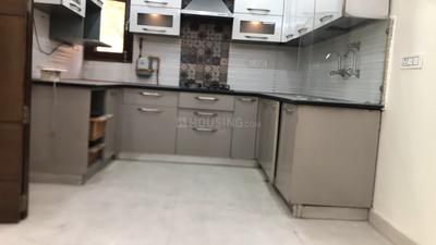 Kitchen Image of 900 Sq.ft 2 BHK Apartment / Flat for sale in GH 14 DDA MIG, Paschim Vihar New Delhi for Rs. 12000000