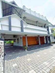 Image of 2000 Sq.ft 5 BHK Independent House for sale in Kongorppilly, Kochi for Rs. 8000000