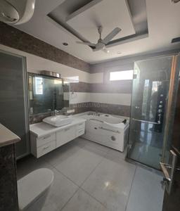 Kitchen Image of 3600 Sq.ft 4 BHK Builder Floor for sale in Defence Colony New Delhi for Rs. 112500000