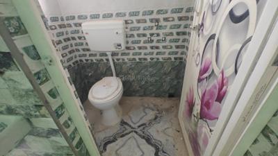 Bathroom Image of 430 Sq.ft 1 BHK Apartment / Flat for sale in Keshtopur Kolkata for Rs. 1400000