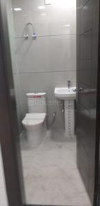 Bathroom Image of 600 Sq.ft 1 BHK Independent House for rent in Indirapuram Ghaziabad for Rs. 15000