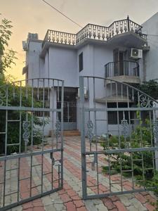 Image of 2050 Sq.ft 3 BHK Apartment / Flat for sale in Vaishno Devi Circle, Ahmedabad for Rs. 20000000