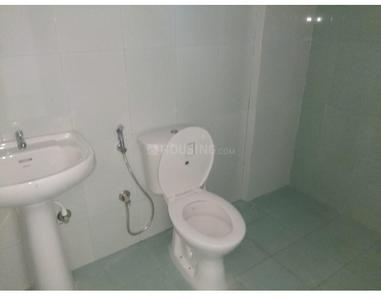 Bathroom Image of 905 Sq.ft 2 BHK Apartment / Flat for rent in Vakil Daffodils, Madivala Bengaluru for Rs. 16000