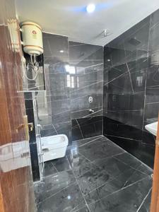 Bathroom Image of 1260 Sq.ft 4 BHK Apartment / Flat for sale in Swaraj Homes RWA Block A Mahavir Enclave Part 2, Mahavir Enclave New Delhi for Rs. 13000000