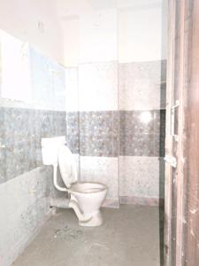 Common Bathroom Image of 956 Sq.ft 2 BHK Apartment / Flat for sale in South Dum Dum Kolkata for Rs. 3200000