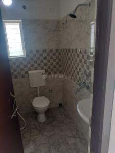 Bathroom Image of 833 Sq.ft 2 BHK Apartment / Flat for sale in Diamond Park Exotica, Joka Kolkata for Rs. 4000000