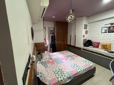 Bedroom Image of 2560 Sq.ft 4 BHK Apartment / Flat for sale in Sun Skypark, Ambli Ahmedabad for Rs. 25000000