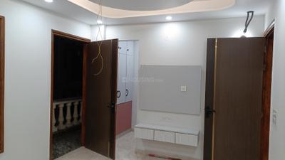 Bedroom Image of 1850 Sq.ft 4 BHK Builder Floor for sale in Laxmi Nagar New Delhi for Rs. 22500000
