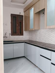 Kitchen Image of 1000 Sq.ft 2 BHK Apartment / Flat for sale in Sector 104 Noida for Rs. 4750000