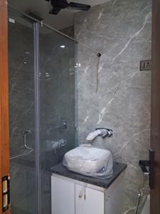 Common Bathroom Image of 1350 Sq.ft 3 BHK Builder Floor for sale in Paschim Vihar New Delhi for Rs. 26500000