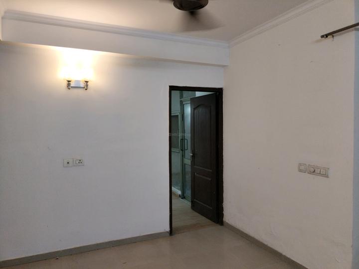 Amrapali Pan Oasis Main Image 1