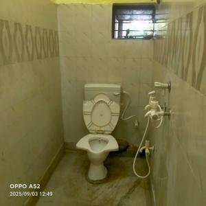 Bathroom Image of 730 Sq.ft 2 BHK Independent House for rent in Garia, Sonarpur Kolkata for Rs. 9300
