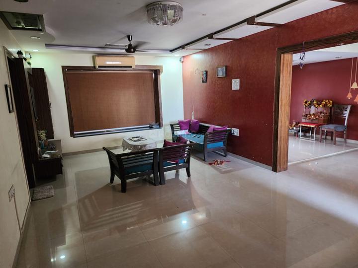 Royal Palms Lake View Main Image 1