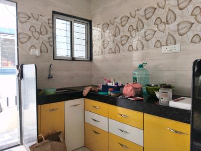 Kitchen Image of 648 Sq.ft 1 BHK Apartment / Flat for rent in Kothrud Pune for Rs. 16000