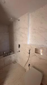 Bathroom Image of 1350 Sq.ft 3 BHK Apartment / Flat for sale in Lodha Bellagio, Powai Mumbai for Rs. 55000000