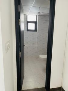 Bathroom Image of 1800 Sq.ft 3 BHK Apartment / Flat for rent in Tajganj Agra for Rs. 16000