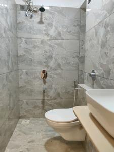 Common Bathroom Image of 1100 Sq.ft 3 BHK Apartment / Flat for sale in Rustomjee La Familia, Thane West Thane for Rs. 22500000