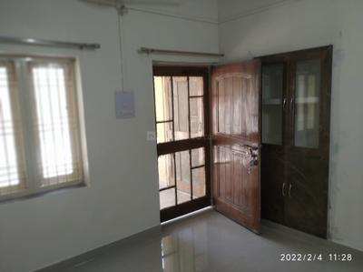 Bedroom Image of 1200 Sq.ft 2 BHK Independent House for rent in Arera Colony Bhopal for Rs. 15000
