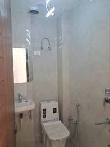 Common Bathroom Image of 540 Sq.ft 2 BHK Builder Floor for rent in Dwarka Mor New Delhi for Rs. 16000