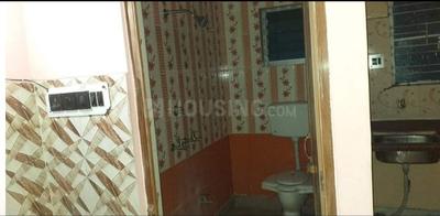 Bathroom Image of 752 Sq.ft 2 BHK Apartment / Flat for rent in Naktala Kolkata for Rs. 10000