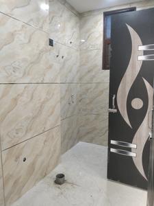 Common Bathroom Image of 1250 Sq.ft 3 BHK Apartment / Flat for sale in Shalimar Garden Ghaziabad for Rs. 8350000