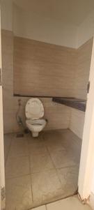 Bathroom Image of 1100 Sq.ft 2 BHK Apartment / Flat for sale in Godrej Garden City, Jagatpur Ahmedabad for Rs. 5300000
