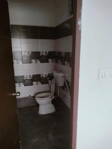 Bathroom Image of 900 Sq.ft 2 BHK Apartment / Flat for rent in Shikhar Heights, Badwai Bhopal for Rs. 12000