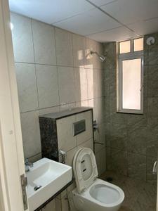 Bathroom Image of 600 Sq.ft 1 BHK Apartment / Flat for rent in Godrej Green Cove, Mahalunge Pune for Rs. 22000