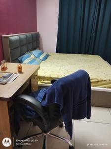 Bedroom Image of 1500 Sq.ft 2 BHK Apartment / Flat for sale in Sun Atmosphere, Shela Ahmedabad for Rs. 6000000