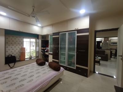 Bedroom Image of 1600 Sq.ft 3 BHK Apartment / Flat for rent in Shivaji Nagar Pune for Rs. 80000