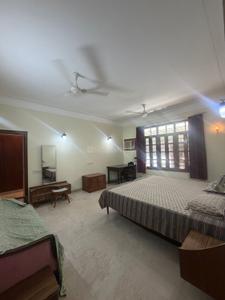 Bedroom Image of 2550 Sq.ft 3.5 BHK Builder Floor for rent in Sector 17 Gurgaon for Rs. 75000