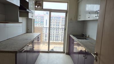 Kitchen Image of 1700 Sq.ft 3 BHK Apartment / Flat for rent in DLF Express Greens, Manesar Gurgaon for Rs. 29000