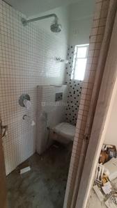 Bathroom Image of 900 Sq.ft 2 BHK Apartment / Flat for sale in Bangur Avenue Kolkata for Rs. 4700000