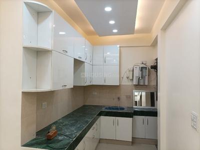 Kitchen Image of 750 Sq.ft 2 BHK Apartment / Flat for rent in Adore Happy Homes Grand, Sector 85 Faridabad for Rs. 15000
